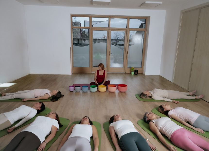 Hangtálas relaxáció